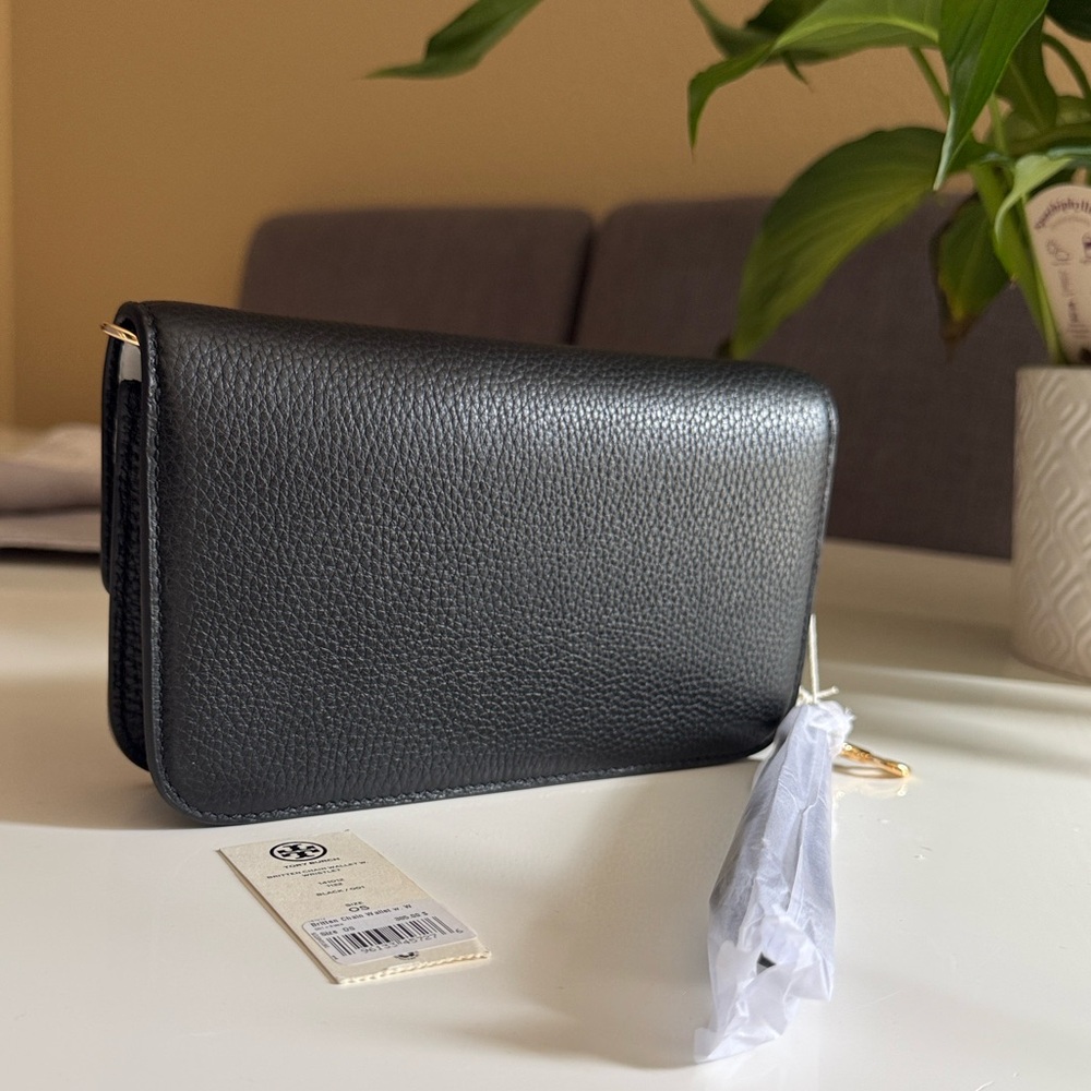New, authentic britten chain wallet w wristlet black crossbody - Picture 10 of 14